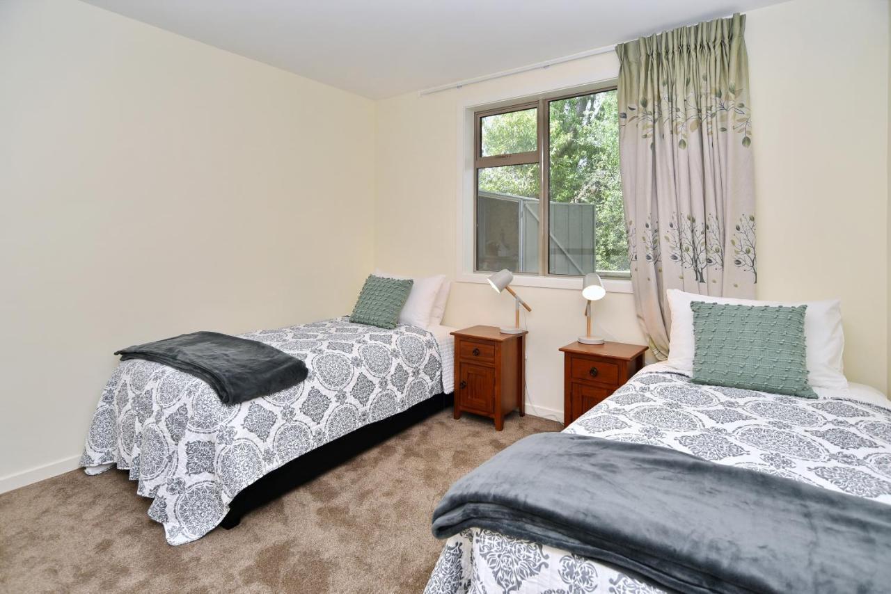Clyde 106 - Christchurch Holiday Homes Екстериор снимка