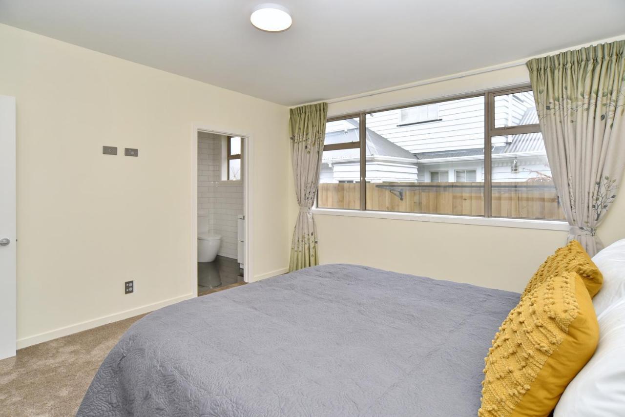Clyde 106 - Christchurch Holiday Homes Екстериор снимка