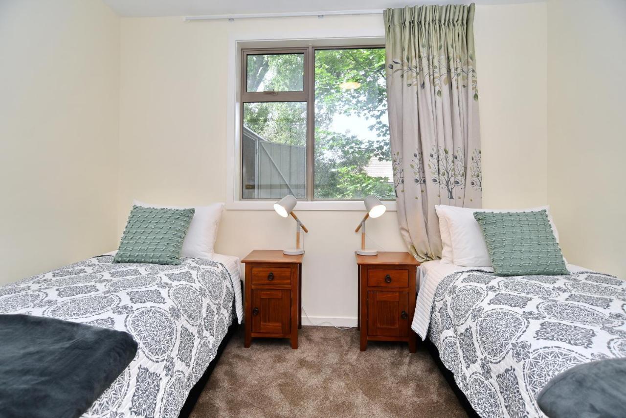 Clyde 106 - Christchurch Holiday Homes Екстериор снимка